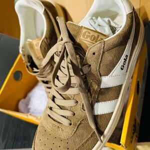 Gola Women’s size 7 USA Tan and White Suede Sneakers NEW in box!
